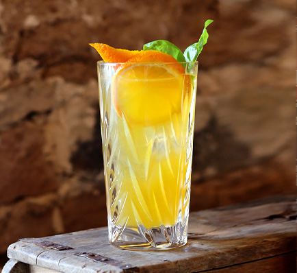 Mango Highball mit Pott Rum